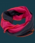 Mobile Preview: Schal aus Baumwolle in den Farben Pink und Dunkelgrau mit veredelter Gewebekante
