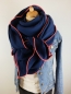 Preview: Schal aus Baumwollmusselin in marineblau mit neon pinkem Saum
