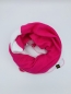 Mobile Preview: Schal aus Baumwollmusselin in pink und weiß mit Lochstickerei