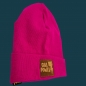 Preview: Hipster Beanie in der Farbe Pink mit brauen Label "Girls Power"