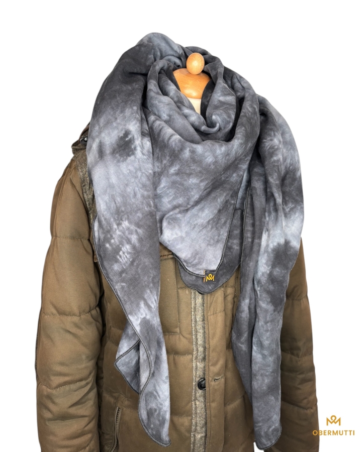 Schal in der Farbe Schwarz Batik Optik
