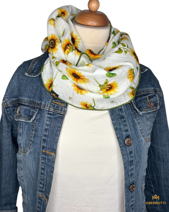 Schal aus Baumwolle in der Farbe weiß mit Sonneblumenprint