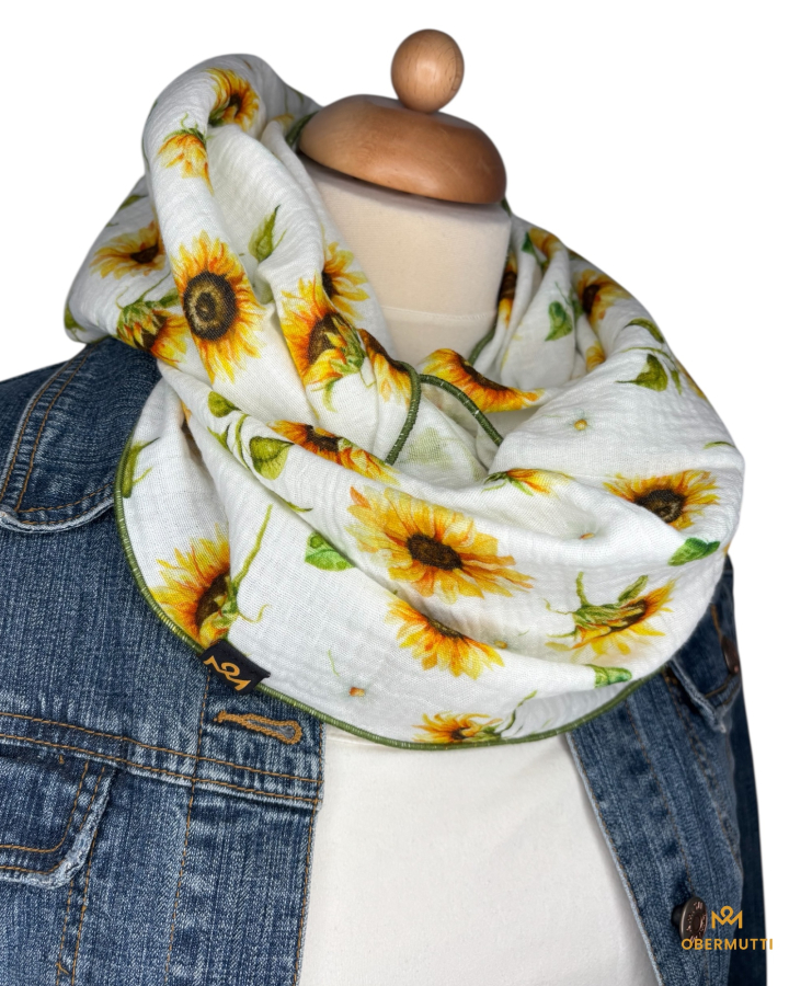 Preview: Schal aus Baumwolle in der Farbe weiß mit Sonneblumenprint
