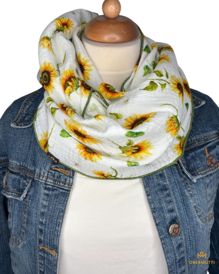 Preview: Schal aus Baumwolle in der Farbe weiß mit Sonneblumenprint