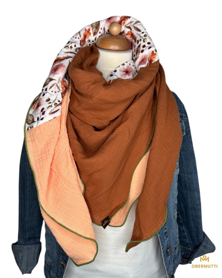 Preview: Schal aus Baumwolle in den Farben apricot, braun und weiß mit Herbstprint