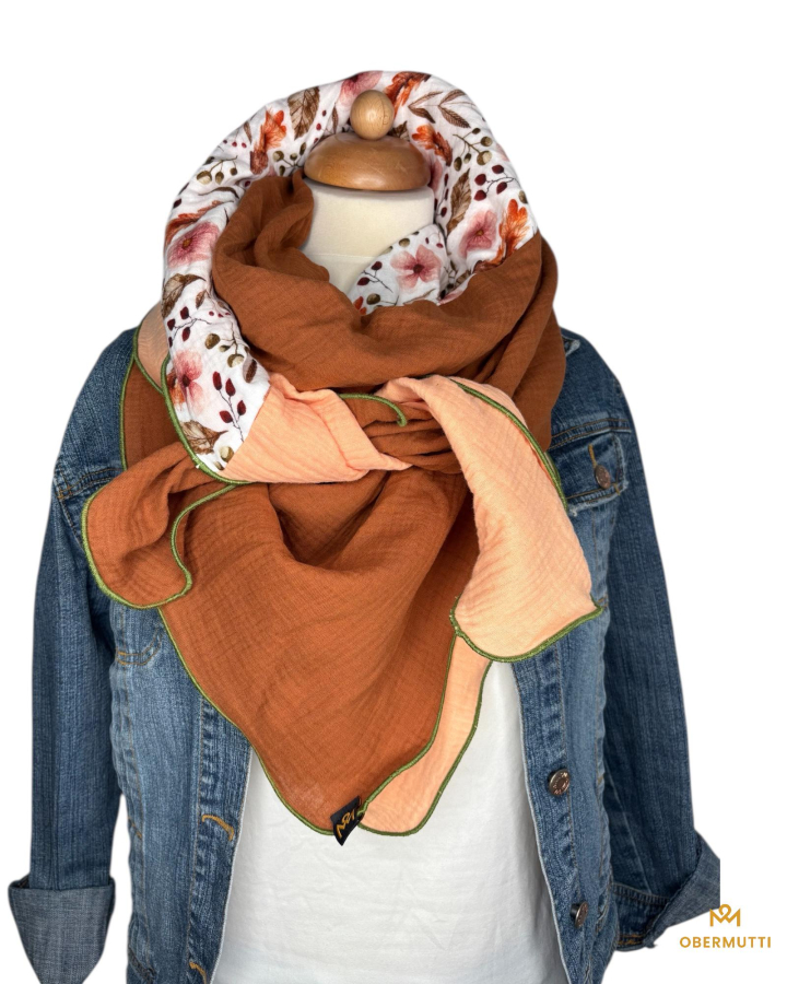 Preview: Schal aus Baumwolle in den Farben apricot, braun und weiß mit Herbstprint