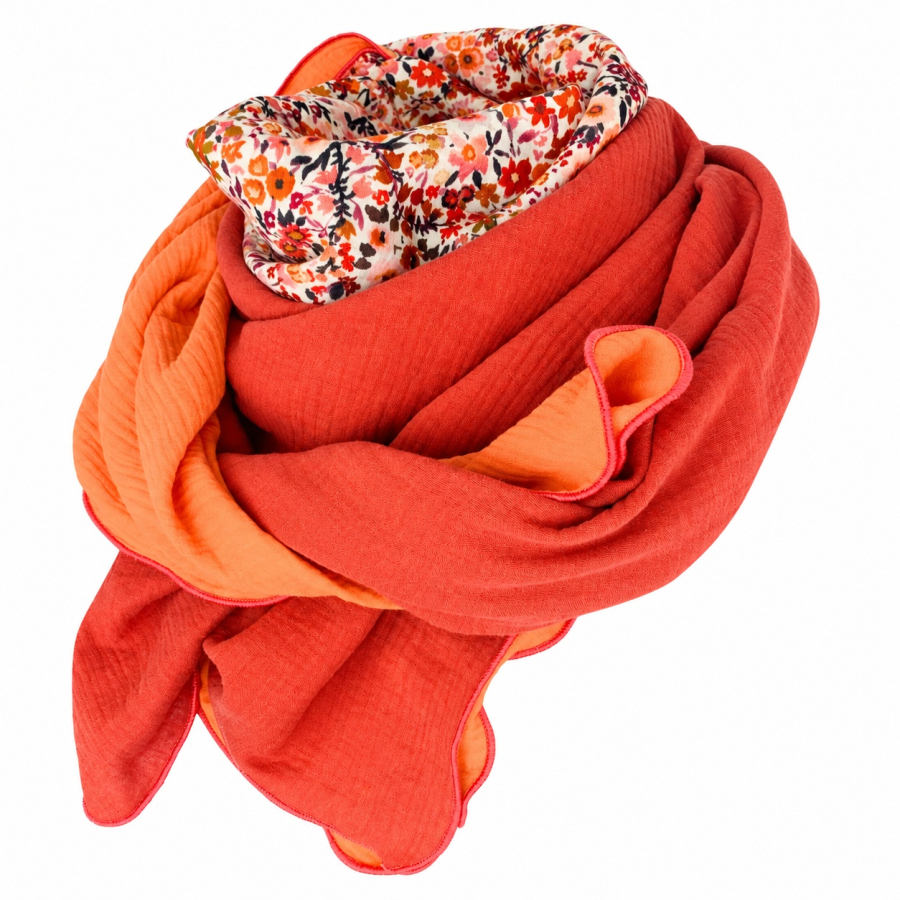 Schal aus Baumwolle in den Farben Rostrot, Orange und rostrotes Blumenmuster