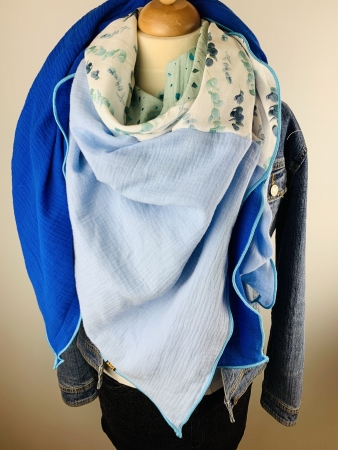 Schal aus Baumwollmusselin in hellblau, royalblau, weiß mit Eukalyptus und mint mit Glitzerflakes