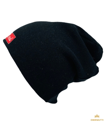 Hipster Beanie in der Farbe Schwarz mit Label "Chill mal"