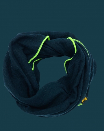 Schal aus 100% Baumwolle in den Farbe Schwarz mit veredelter Gewebekante