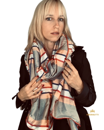 Schal aus Seide in den Farben Creme, Apricot, Rot, Marineblau gestreift